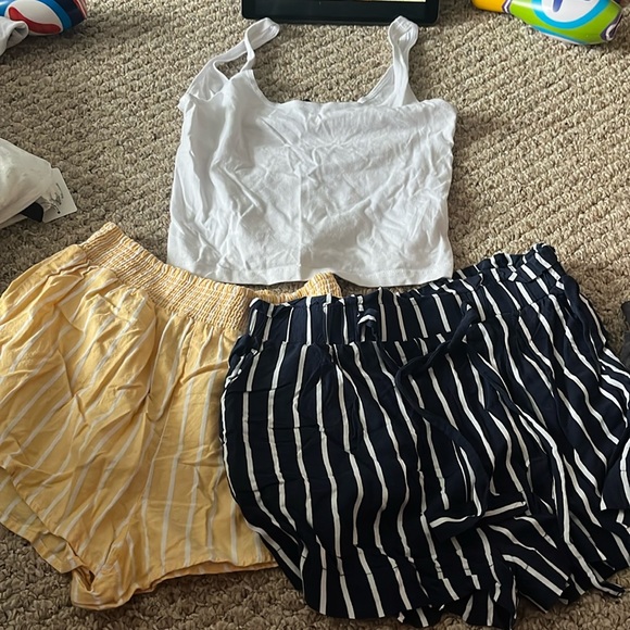 Forever 21 Pants - Bundle 2 shorts & 1 white tank